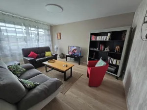 Image of Superb 72m2 apartment in quiet, pleasant residence.