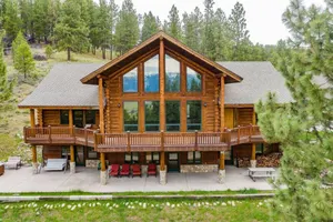 Image of Luxury Log Cabin Near Cascade Lake, 80 Acres, RVs