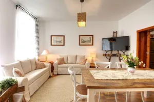Image of Spacious vacation apartment for up to 8 people centrally located next to St. Annenkirche church