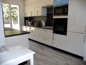 Image of Large residence 10 km sea. Protected 10x5 pool. 1500m2 garden. 6 bedrooms.