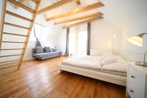 Image of \"Hofhaus\": Cozy little house with Mediterranean courtyard & garden in Mainz