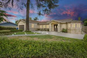 Image of 4B4BCharming Designer House 24HSelf CheckIn Free P