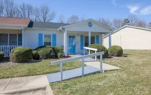 Image of Cute 1 Level townhome close to HPU \/ Furniture mkt