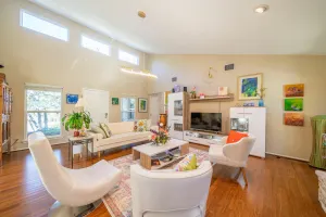 Image of Private Bed\/Bath with KING Bed, FREE Wi-Fi\/Parking\/Snack in Relaxing Oasis