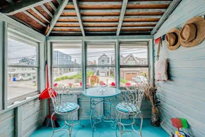 Image of Charming Fairfield Beach 3BR 2BA Cottage By The Sea