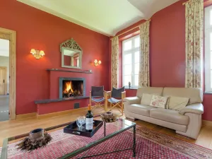 Image of Charming, Stylish, Comfortable Mansion