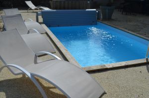 Image of 12-person gîte with heated swimming pool and sauna, ideal for relaxation