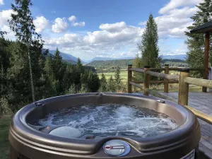 Image of Mountain cabin with HOT TUB and Amazing View!!