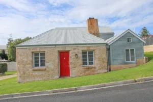 Image of Criterion Cottage - An oldie but a goldie. Pet Friendly - Inside