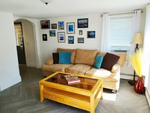 Image of Cute Cozy Apartment in Historic New Bedford