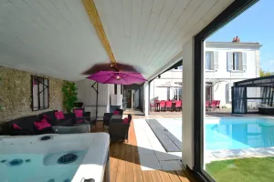Image of Villa of character of 200 sq.m, close to sea, shops, heated pool & private spa