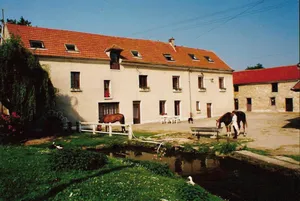 Image of Homerez - Spacious House in Viarmes with Large Garden and Air Conditioning