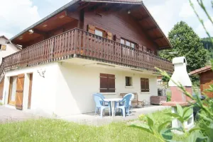 Image of Independent wooden chalet