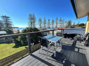 Image of Pet Friendly, Magnificent Ocean Views, A minutes' Easy Stroll To The Beach