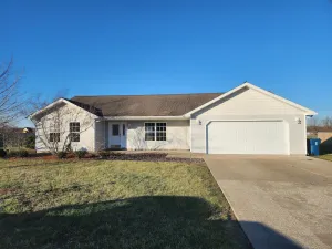 Image of Experience Carterville Charm near Southern IL University