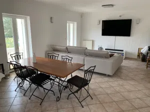 Image of SPACIOUS APARTMENT CLOSE TO ALL AMENITIES