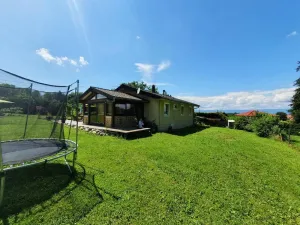 Image of Detached house with above-ground pool and spa