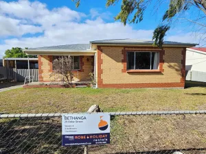 Image of Bethanga - Short walk to the heart of Robe -Pets Welcome - Outside Only