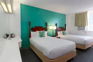 Image of Comfort and Convenience! Onsite Pool, Pet-Friendly Property