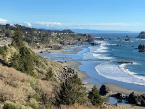 Image of A Romantic Getaway at the \"White Water Cove\" At Ocean View Rainbow Rock!