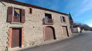 Image of Village house at the crossroads 5mn ISSOIRE
