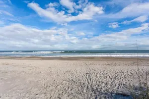 Image of 2 bdrm, 2bath condo @ Cocoa Beach \nFREE PREVIEW with 6-month lease