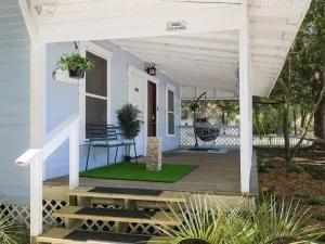 Image of Trendy Bungalow mins to Colleges & Downtown Gainesville