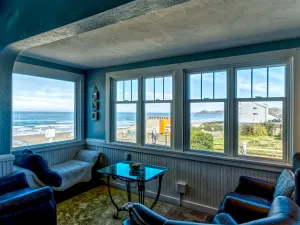 Image of Perched at the gateway to Nye Beach, enjoy the beauty of the Pacific!