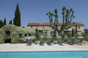 Image of Charming renovated farmhouse in the heart of the Alpilles.