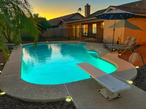 Image of Diving Pool, Family Friendly & Pet Friendly @Cozy Mesa home close to everything!