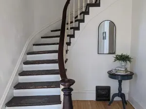 Image of Private Large 2 Bedroom 1 Bath Downtown Apartment