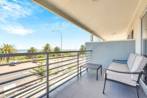 Image of Beach Front Townhouse on The Esplanade