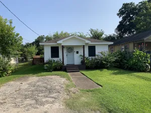 Image of Cozy Independence Heights Bungalow