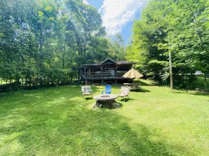 Image of Willow Point Cabin Brenchly Lake
