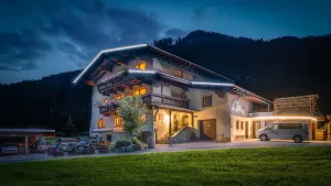 Image of Apartment 'Haus Marchegg - Bergkristall' with Mountain View, Balcony and Wi-Fi