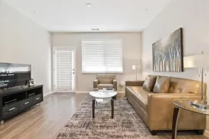 Image of Ideal for Medical Pros | In-unit Laundry & Kitchen | Menlo Park