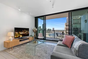 Image of Chic 1-Bed with Harbour Views & Pool by Tram Line