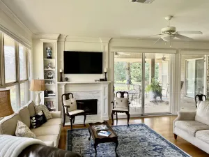 Image of Country home w\/beautiful views, close to town, reservoir and Natchez Trace