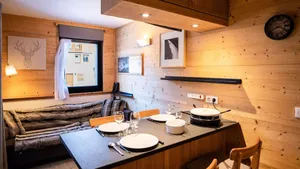 Image of Appartement rénové Val Thorens - 4 pers, cheminée, skis aux pieds, proche commerces/restaurants - FR-1-637-54