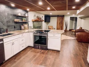 Image of [Optional Hot Tub] Farmhouse style apartment - newly renovated