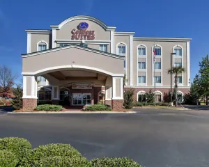 Image of Comfort Suites Airport