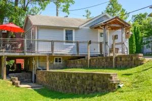 Image of Quaint renovated cottage in Nashville, hot tub!