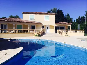 Image of Ideal for 5couples price to negotiate for September