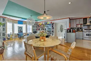 Image of 2 Bedroom/2 Bathroom Stylish Designer Flat