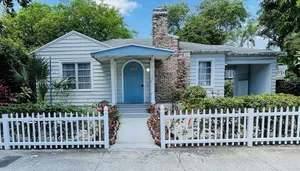 Image of Le Petit Maison