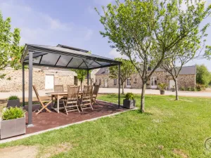Image of Charming Stone Cottage with Private Courtyard, Fishing Pond, and Near the Beach