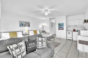 Image of Studio Retreat With 2 Queen Beds Hollywood Blvd