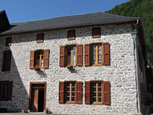 Image of Independent apartment in house in beautiful stone