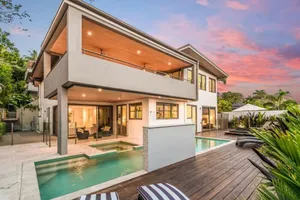 Image of Poolside Tropical Tranquility on Flagstaff Hill