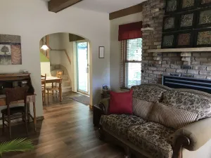 Image of Century Cottage-PERFECT for Mayo & downtown visitors!